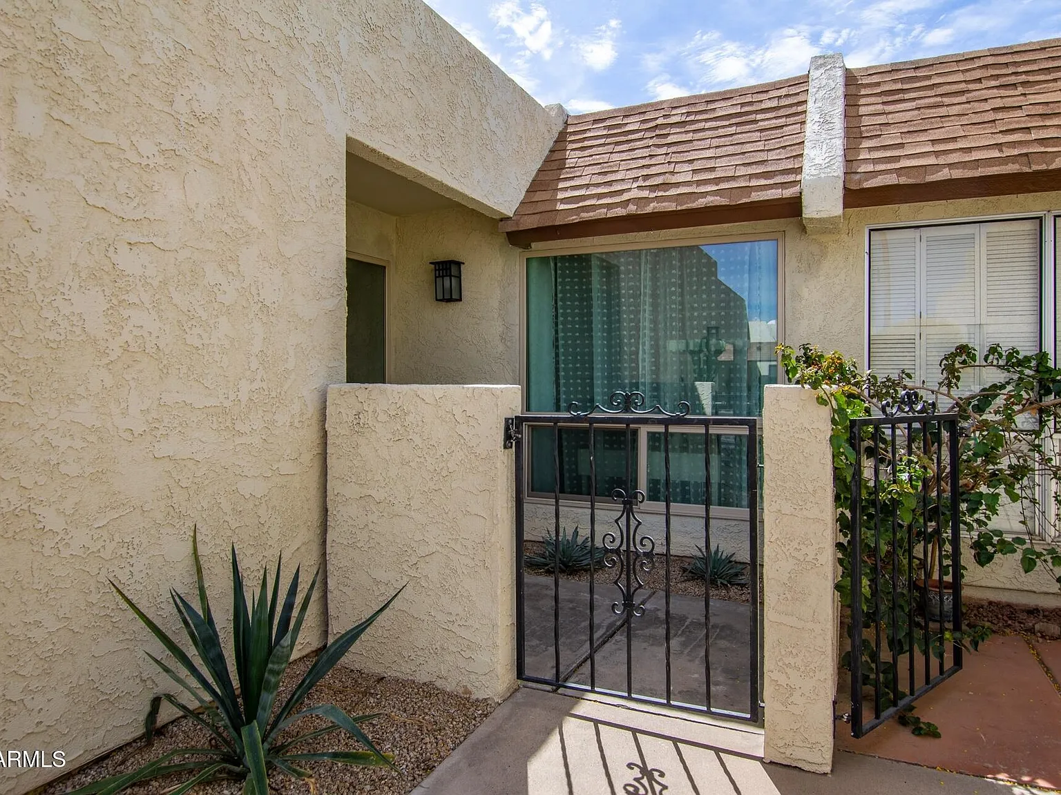 3 bed, 2.0 bath, 1368 sqft, $2,500 — Photo 4