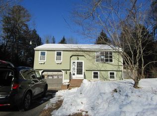 2 Libby Ln, Springvale, ME 04083