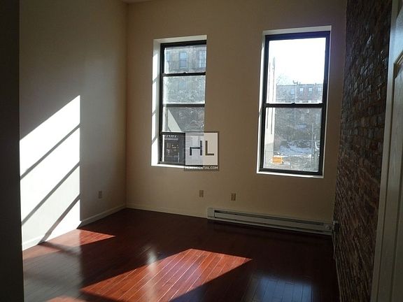 2nd image of 1035 Fulton St Ste 1