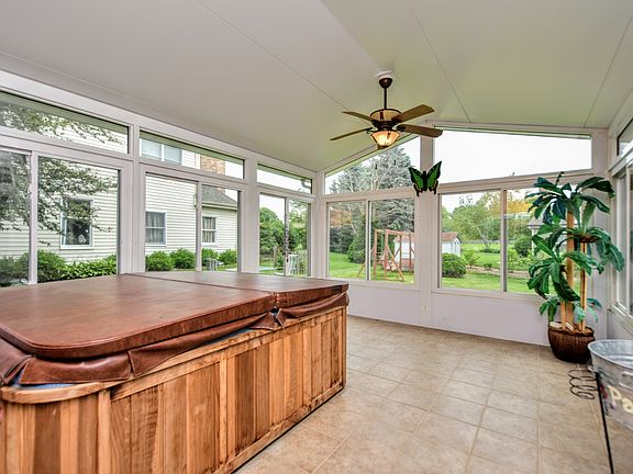 2nd image of 1708 Cedar Glen Dr