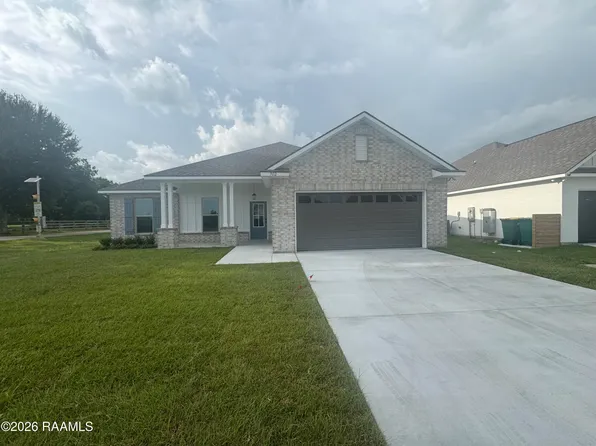902 Summer St, Broussard, LA 70518
