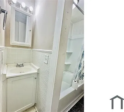 1709 W 11th St — Photo 9