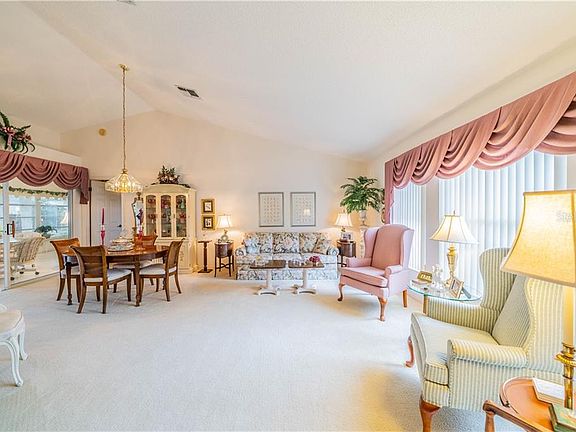 2nd image of 2029 New Bedford Dr