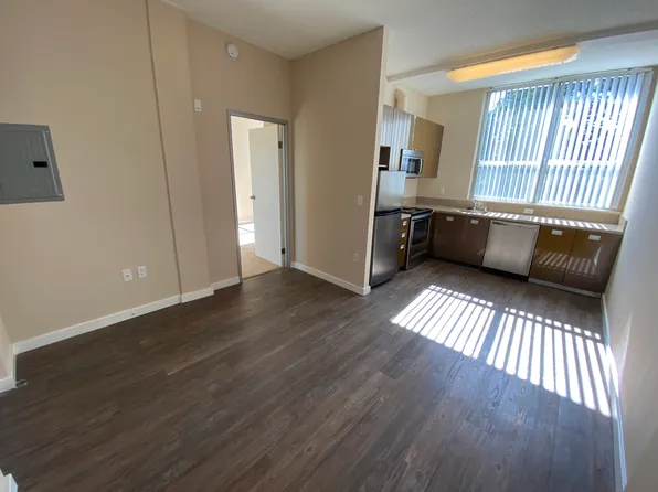 University Village, 25400 Carlos Bee Blvd #334, Hayward, CA 94542