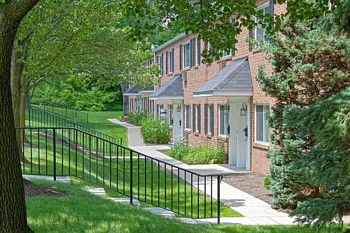 Summerdale Apartments Photo 1