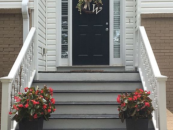 2nd image of 232 White Oak Ct