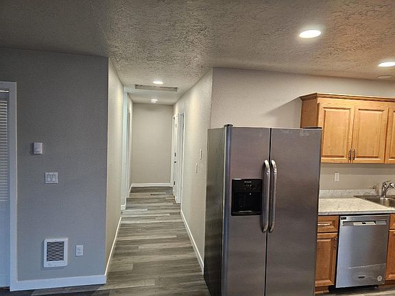 4th image of 505 Ash St APT 5