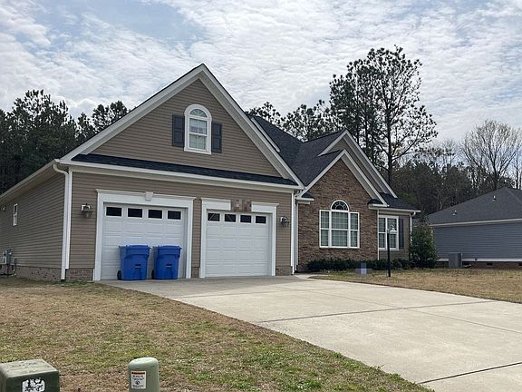 3rd image of 4831 Jamestown Dr NW