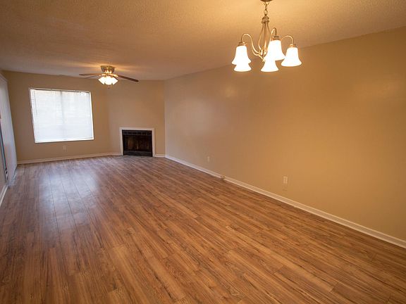 4th image of 6004 Village Creek Dr
