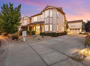 481 Hawk Dr, Petaluma, CA 94954