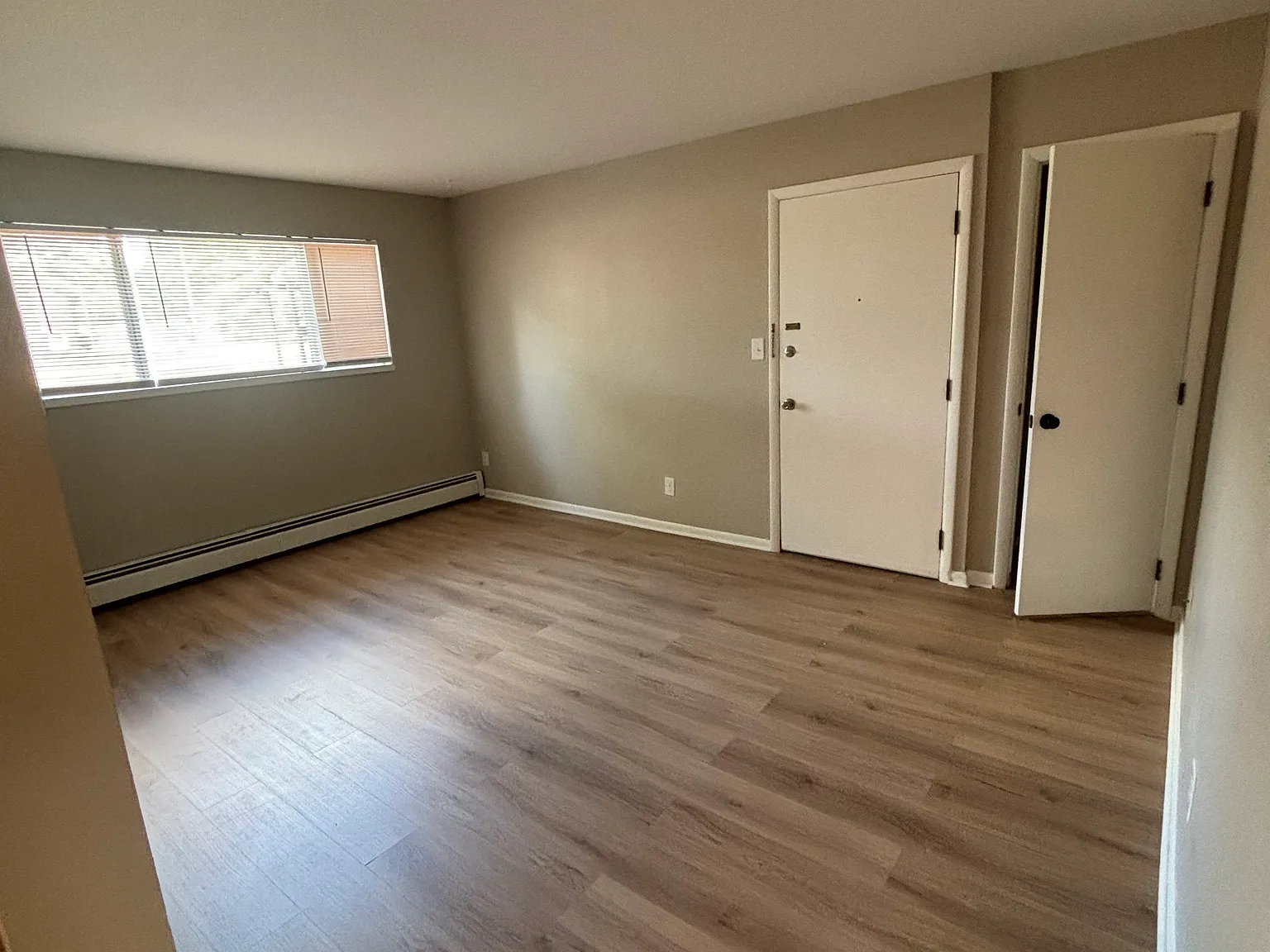 1 bed, 685 sqft, $1,100 — Photo 3