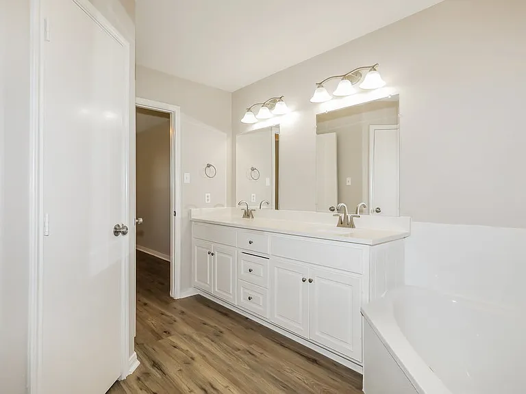 16325 Sun View Ln — Photo 12