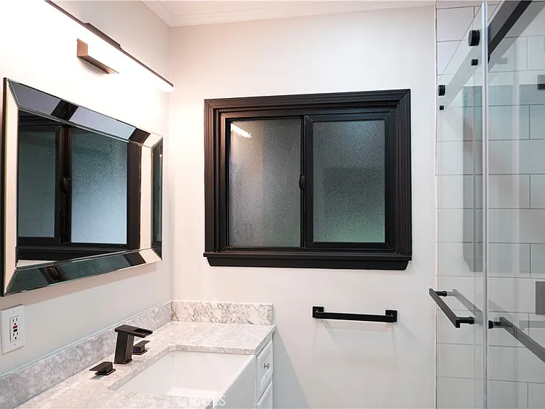 6343 Livia Ave — Photo 14