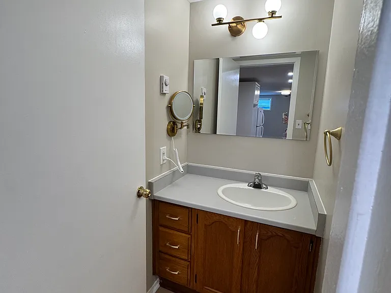 10 Green Bay Rd #1 — Photo 18