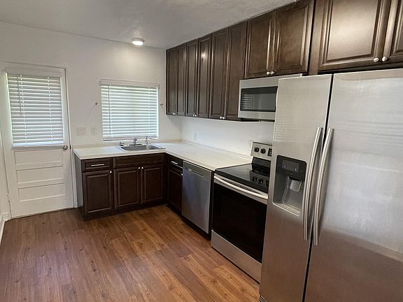 2nd image of 1415 Asher Ln