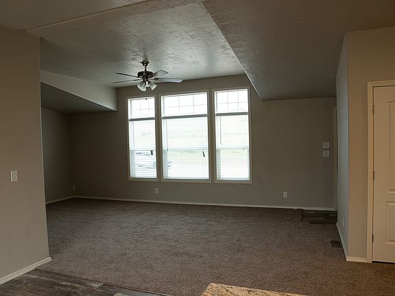 3rd image of 9280 Thistledown Way