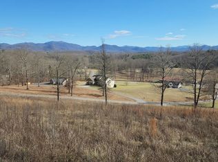 15 Jack Groves Ln, Hayesville, NC 28904