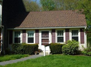 2 Blueberry Dr APT 4, Lakeville, MA 02347