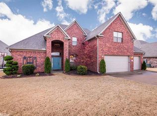 8 Bonnard Cv, Maumelle, AR 72113