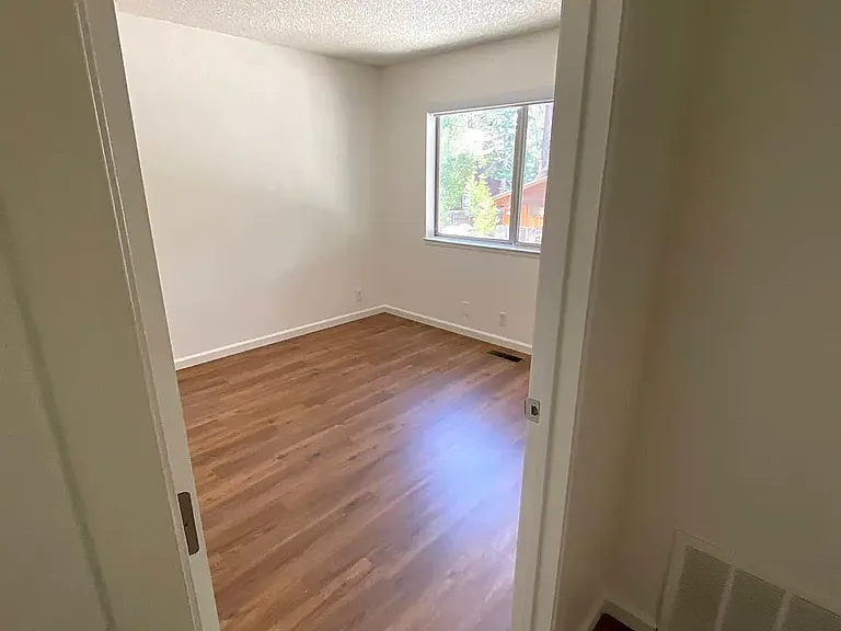 1290 Lincoln Park Cir — Photo 16