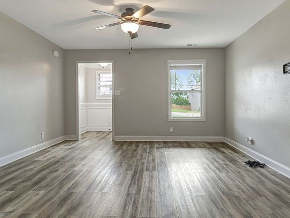 4th image of 1193 Henry Place Blvd
