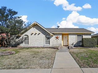 5117 Shannon Dr, The Colony, TX 75056