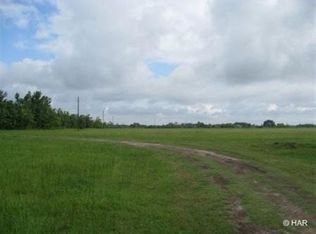 21216 Highway 73, Hamshire, TX 77622