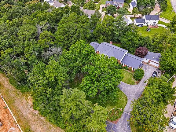 3rd image of 3 Topwood Dr