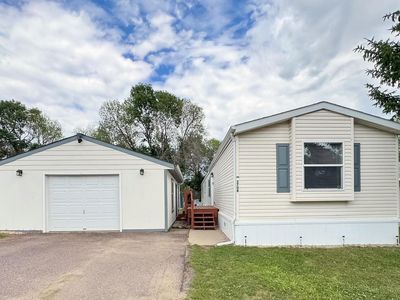5708 W Thrush Pl, Sioux Falls, SD, 57107