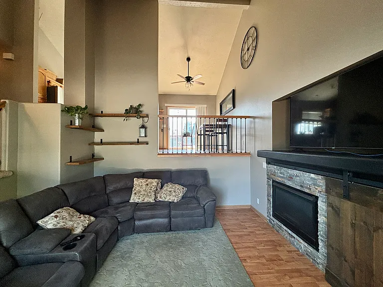 11601 Monroe St — Photo 3