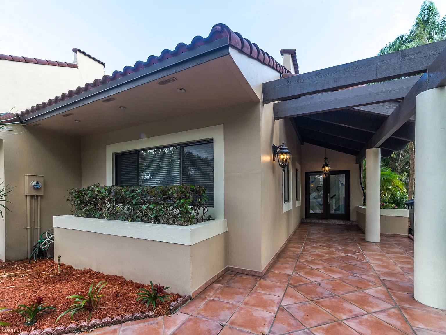 4 bed, 1724 sqft, $4,200 — Photo 2
