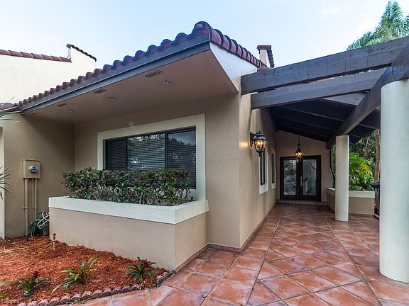 2nd image of 9901 Costa Del Sol Blvd