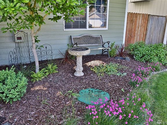 3rd image of 10024 140th Street Ct E