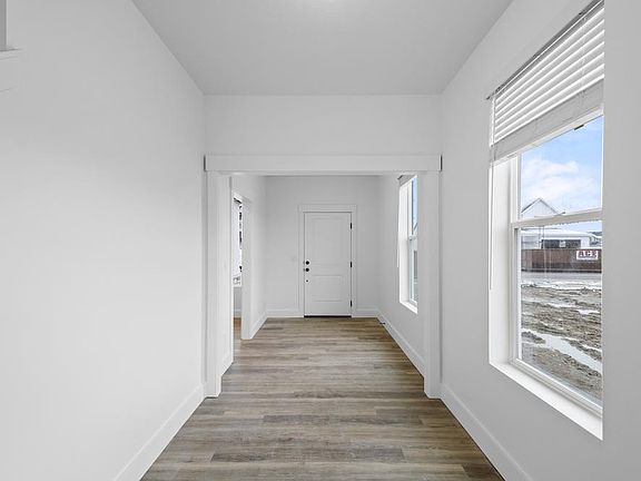 Entry. Photos as of 1-16-2023