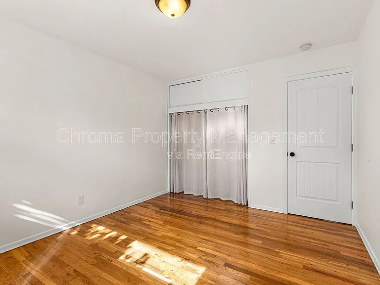 7676 N Mississippi Ave — Photo 12