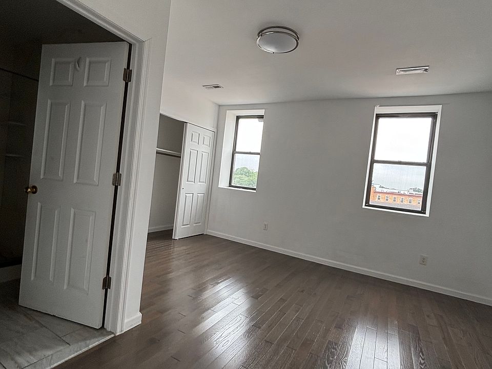 2nd image of 4008 Market St #4F