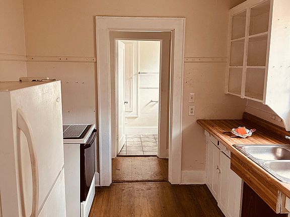 4th image of 1140 Newton Ave S #W