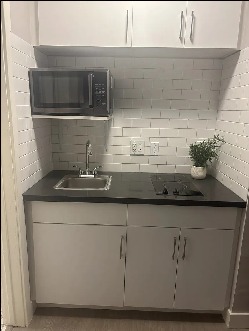 Belcrest Apartments — Photo 4