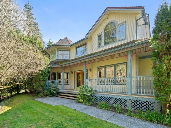 17968 68th Ave, Surrey, BC V3S 8C3