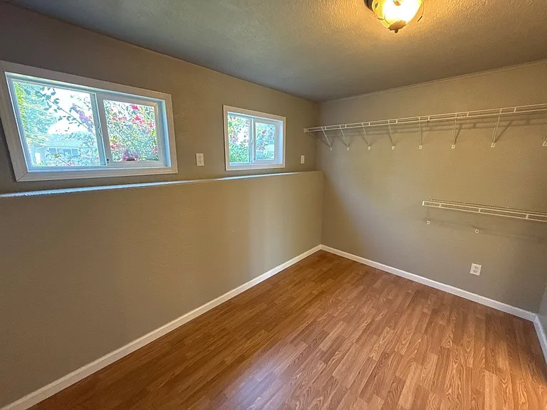 2551 23rd Ave SE — Photo 33