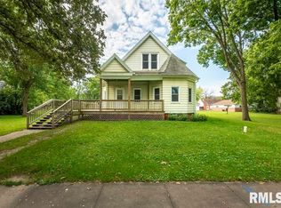 303 E Washington St, Avon, IL 61415