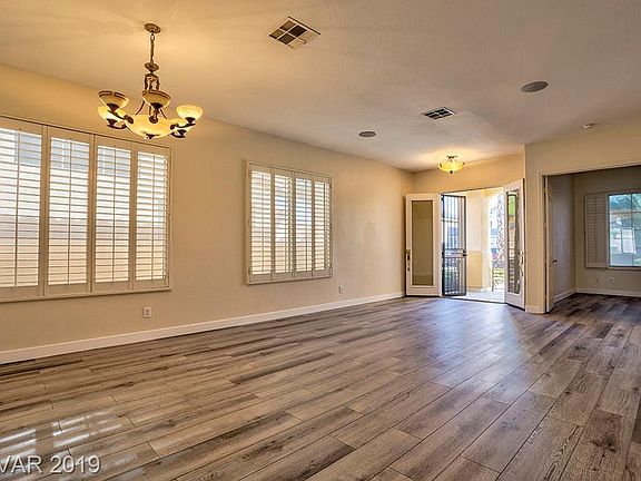 2nd image of 2338 Thayer Ave