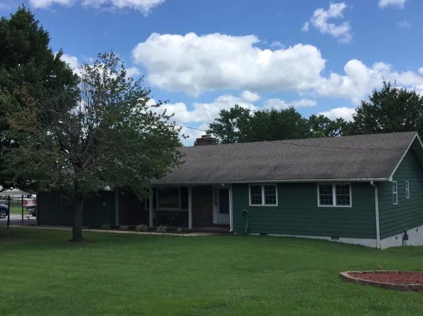 415 Springfield Ave, Anna, IL 62906