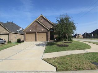 2802 Driftwood Bend Dr, Fresno, TX 77545