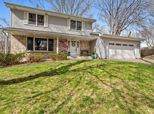 5900 W 99th St, Bloomington, MN 55438