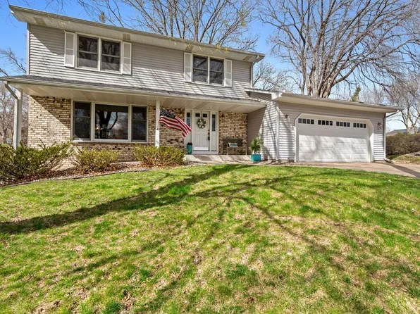 5900 W 99th St, Bloomington, MN 55438