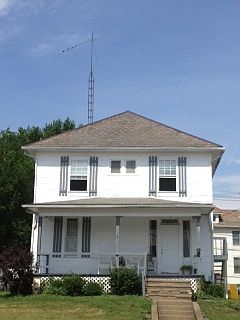 1st image of 1629 Maple Ave