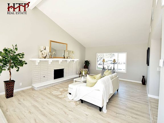3rd image of 12827 Acheson Dr