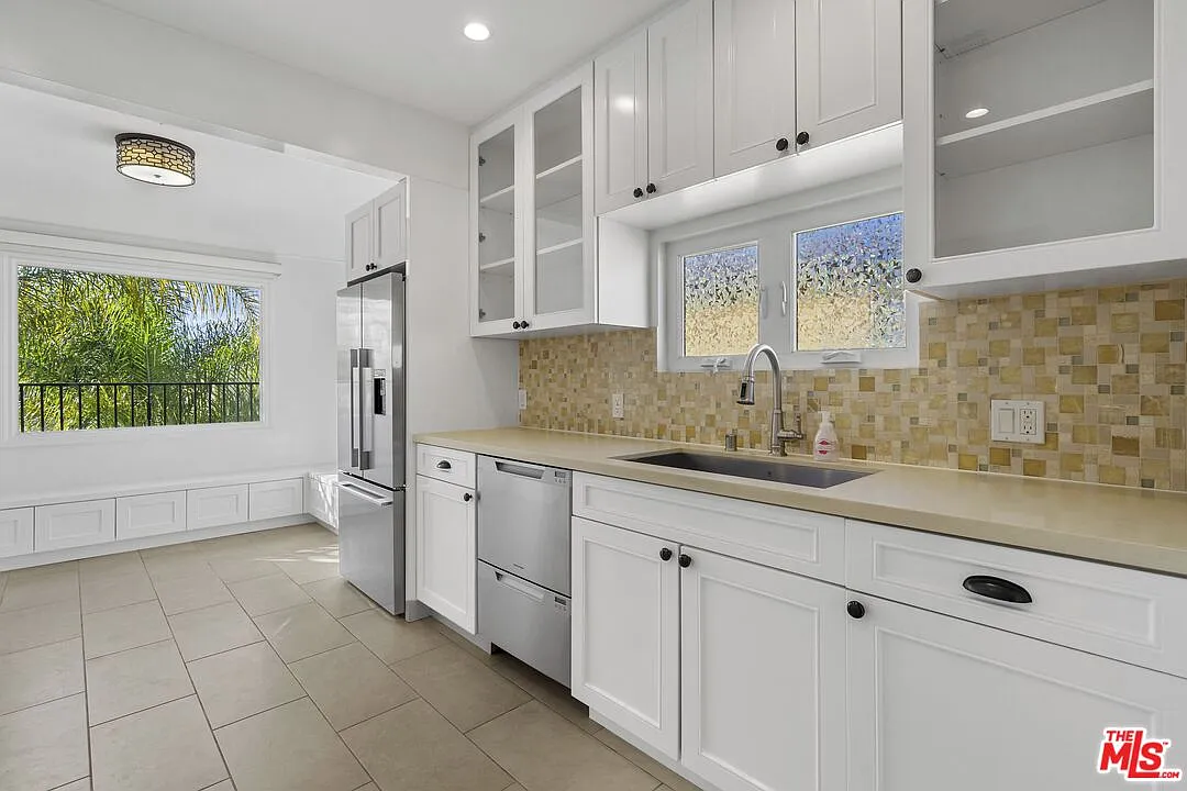 3 bed, 2.0 bath, 1471 sqft, $4,750 — Photo 4