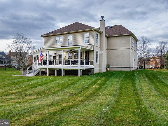 3rd image of 19750 Spyglass Hill Ct